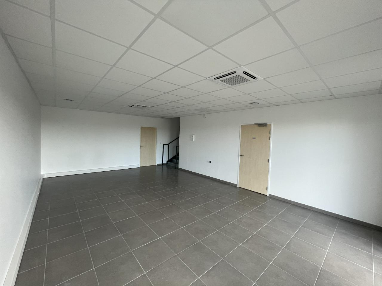 Local d'activité Élancourt 3794m² Location local d'activité Élancourt Yvelines OLACT2201278 30